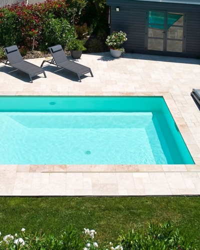 Le concept Outdoor et l’abri plat : design et pratique - Bonheur Piscines