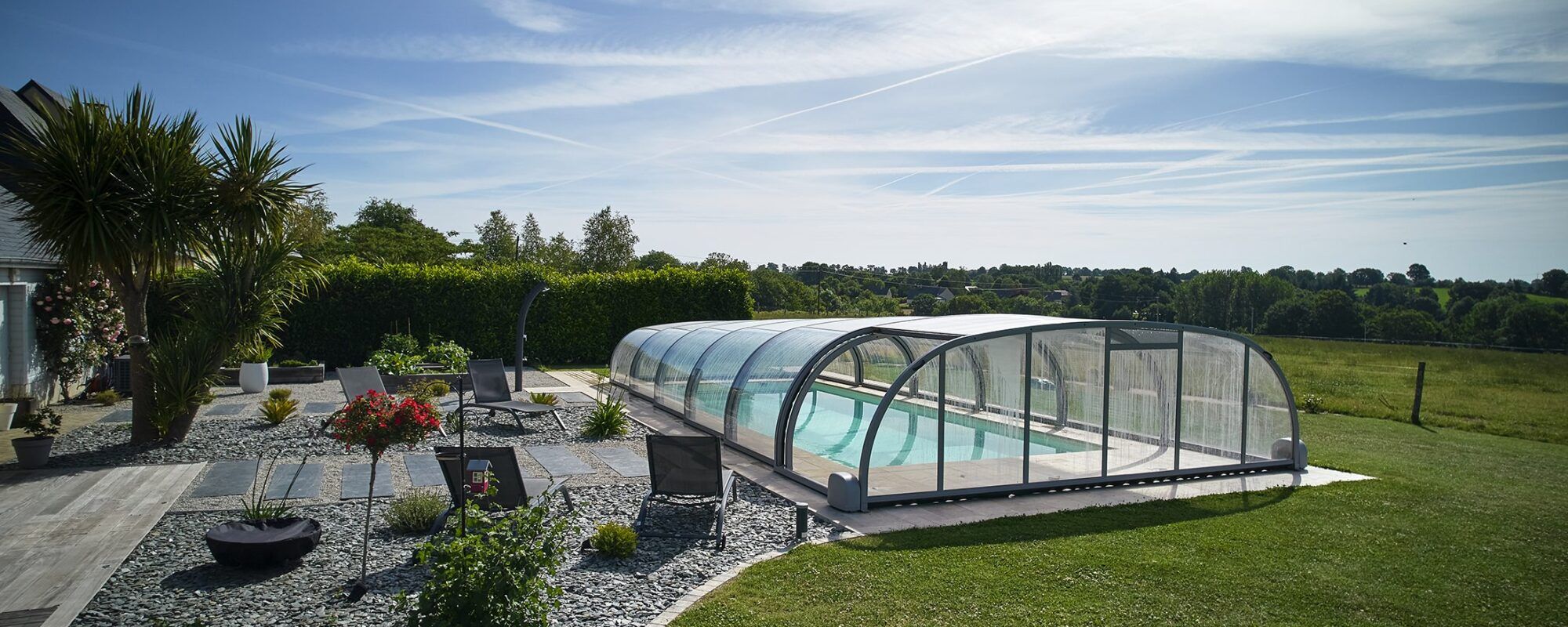Abri piscine mi-haut coulissant sur Laval