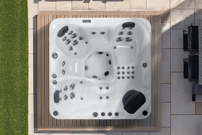 Spa HAPPY - Gamme DELUXE - PLATINUM SPAS