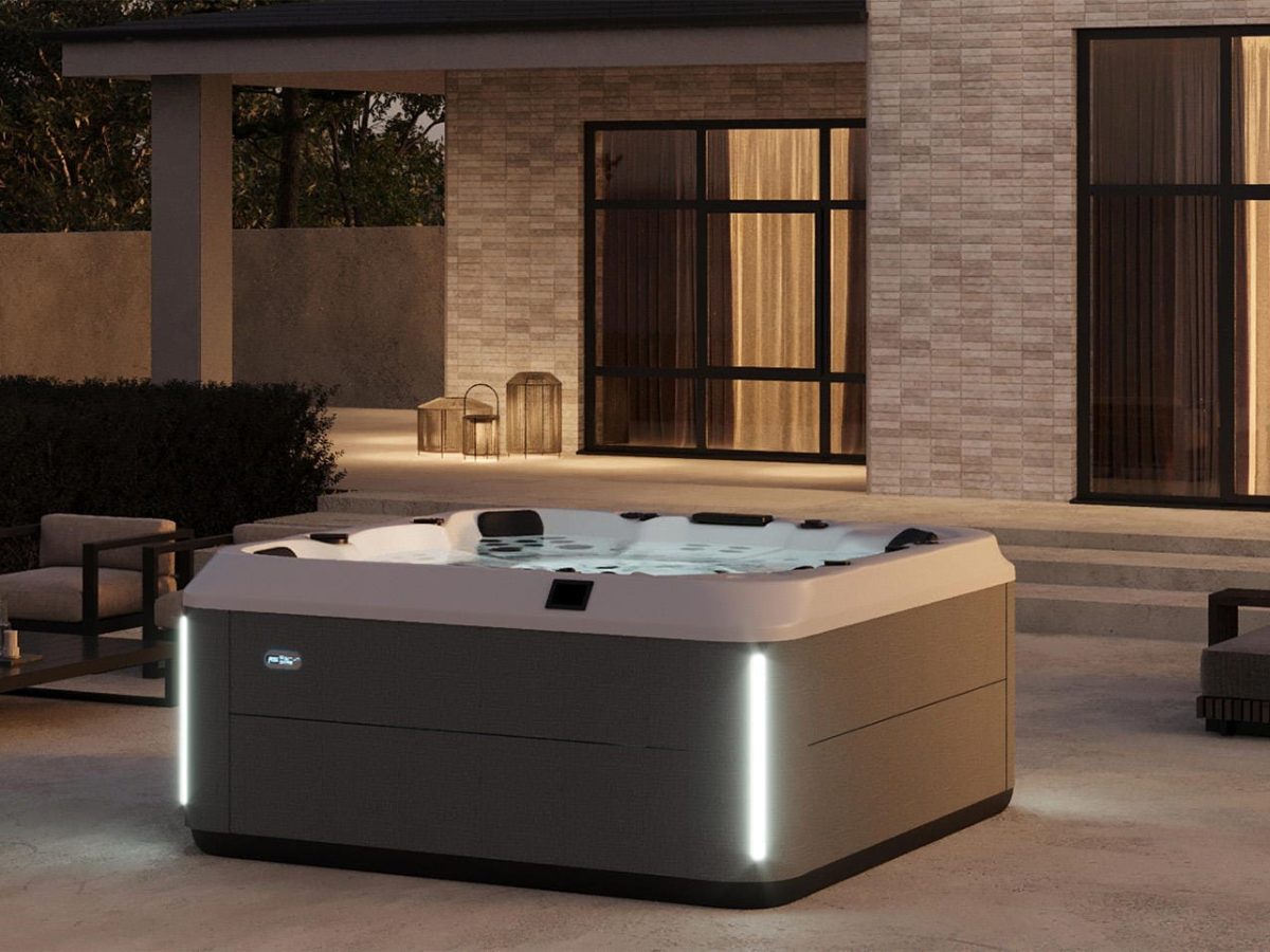 Spa PORTOFINO Gamme LUXURY en extérieur avec ces LEDS