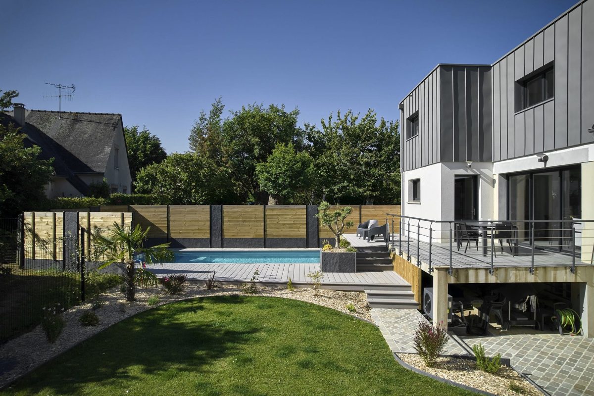 Aménagement extérieur d'une maison moderne - Bonheur Piscines