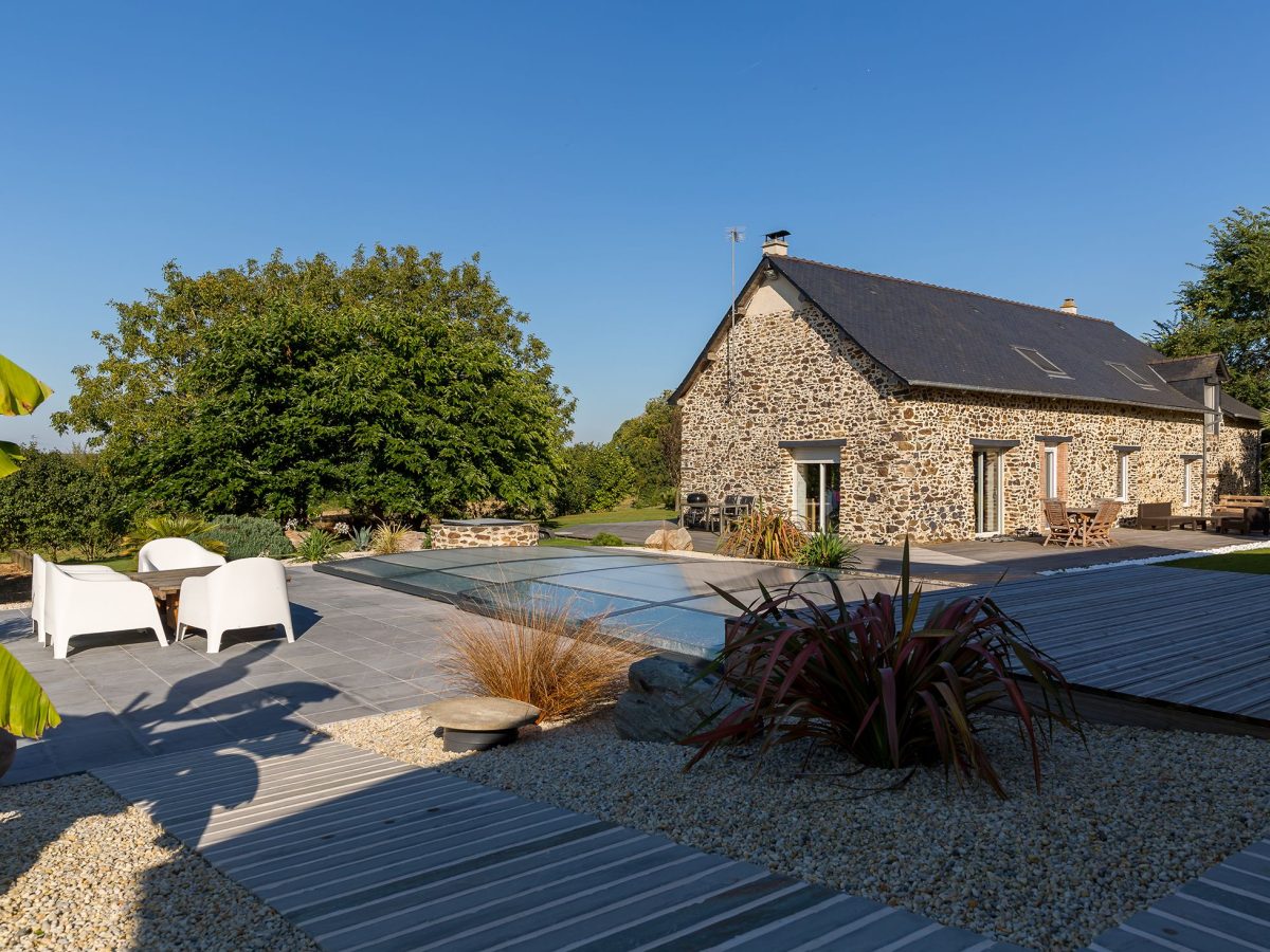 Piscine avec abri extra-plat Outdoor fermé - Bonheur Piscines